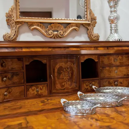 Bureau Lejlighed *